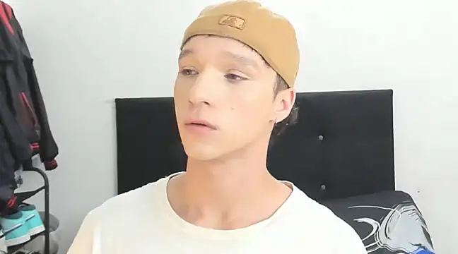 angelcortes online show from 01/16/25, 11:04