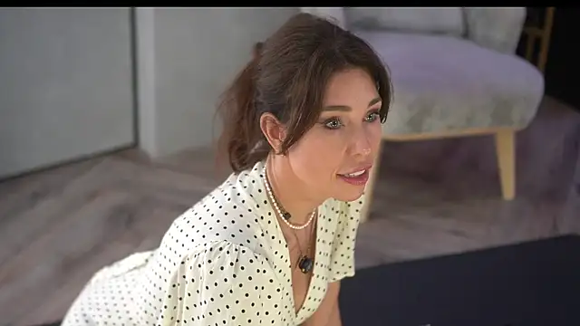 Snapshot of Arte_Adelle chatting on 07/16/26, 08:59 Arte Adelle online show from 07/16/26, 08:59