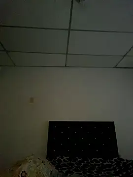 Snapshot of valendoll chatting on 12/06/24, 10:52 valendoll online show from 12/06/24, 10:52