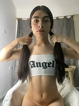 Snapshot of valendoll chatting on 03/23/25, 04:16 valendoll online show from 03/23/25, 04:16