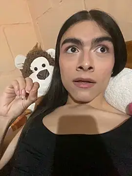 Snapshot of valendoll chatting on 09/23/25, 02:03 valendoll online show from 09/23/25, 02:03