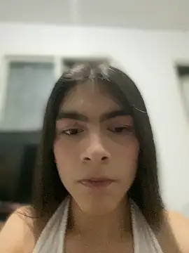 Snapshot of valendoll chatting on 10/22/25, 03:07 valendoll online show from 10/22/25, 03:07