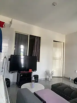 Snapshot of valendoll chatting on 10/30/25, 08:31 valendoll online show from 10/30/25, 08:31