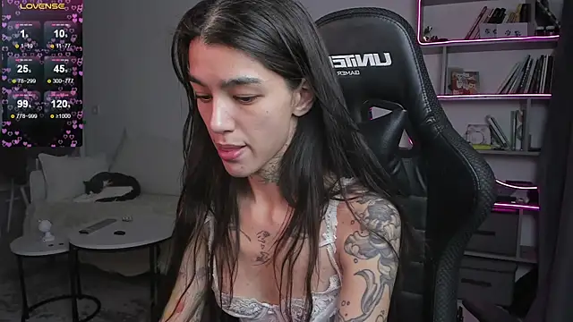 vinkitinkii online show from 02/02/25, 10:13