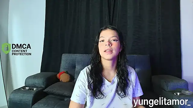 yungelitamor  online show from 10/06/25, 05:05