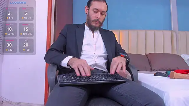 jeanpiere  online show from 09/30/25, 03:33