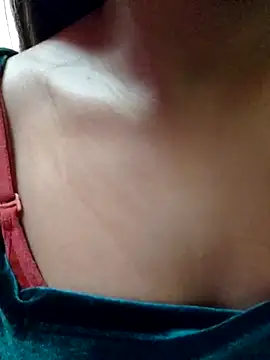 Snapshot of Roshni_98 chatting on 03/22/25, 07:57 Roshni 98 online show from 03/22/25, 07:57