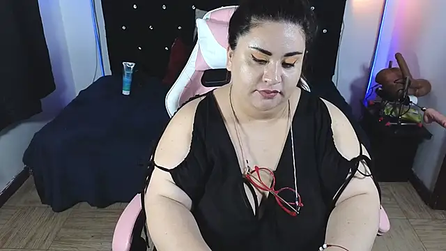 Snapshot of anacohen chatting on 02/28/25, 04:21 anacohen online show from 02/28/25, 04:21