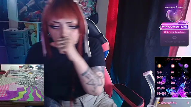 Snapshot of linda_mort chatting on 02/15/26, 09:00 linda mort online show from 02/15/26, 09:00