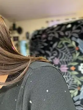 LadyLena1 online show from 12/03/25, 04:16