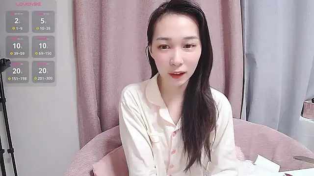 Snapshot of tw_Sutew chatting on 03/10/25, 02:26 tw Sutew online show from 03/10/25, 02:26