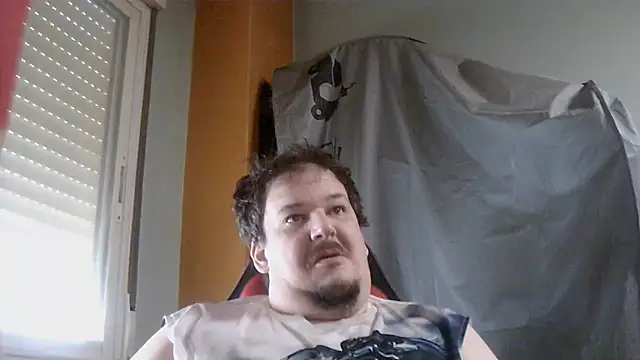 Snapshot of porkorossy chatting on 06/12/26, 07:29 porkorossy online show from 06/12/26, 07:29