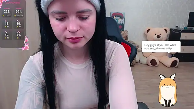 Snapshot of JuicyJess chatting on 05/23/26, 05:17 JuicyJess online show from 05/23/26, 05:17
