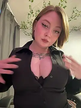 EmmySuiyugh online show from 04/11/26, 02:21