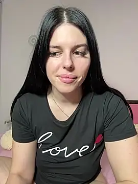 Snapshot of Annatrybebetter chatting on 02/05/25, 10:01 Annatrybebetter online show from 02/05/25, 10:01