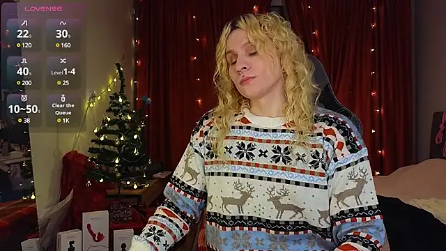 Snapshot of Lori_Myaf chatting on 12/26/24, 02:27 Lori Myaf online show from 12/26/24, 02:27