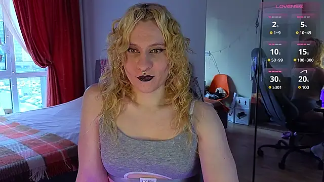 Snapshot of Lori_Myaf chatting on 03/15/25, 02:23 Lori Myaf online show from 03/15/25, 02:23