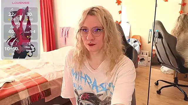 Snapshot of Lori_Myaf chatting on 10/02/25, 01:29 Lori Myaf online show from 10/02/25, 01:29