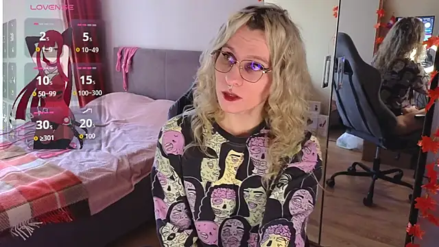 Snapshot of Lori_Myaf chatting on 10/11/25, 01:20 Lori Myaf online show from 10/11/25, 01:20