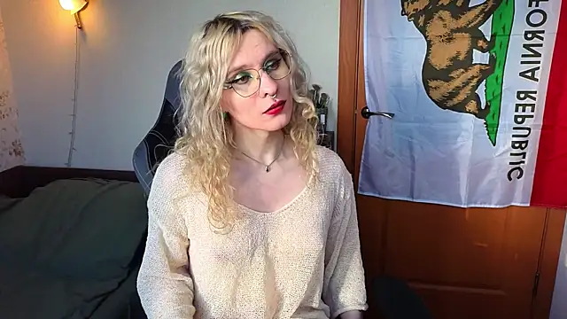 Snapshot of Lori_Myaf chatting on 02/05/26, 11:37 Lori Myaf online show from 02/05/26, 11:37