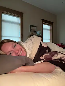 ItsDanniG online show from 12/14/24, 03:04