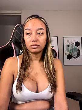 DianaHopson online show from 09/13/25, 10:26