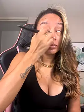 DianaHopson online show from 10/02/25, 11:06