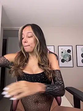 DianaHopson online show from 10/11/25, 10:36