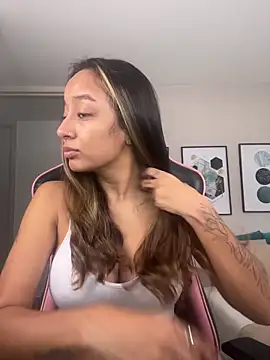 DianaHopson online show from 11/09/25, 12:14