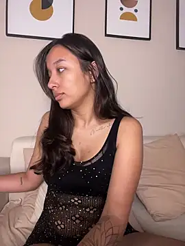 DianaHopson online show from 04/21/26, 11:49