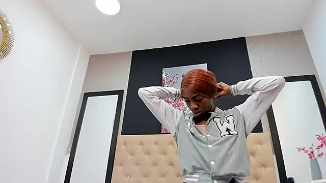 Shanelle   online show from 03/06/25, 02:51