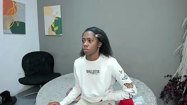 Shanelle   online show from 12/22/25, 11:51