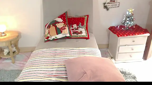 lilian prada online show from 12/20/24, 08:55