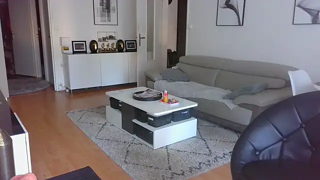 Snapshot of sarametisse26 chatting on 10/10/25, 07:18 sarametisse26 online show from 10/10/25, 07:18