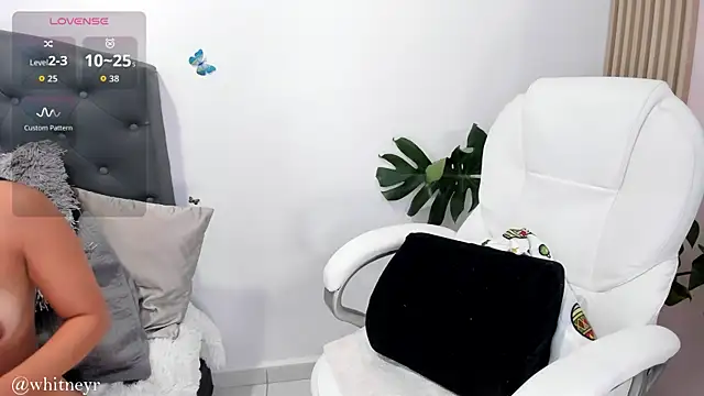 cutewhitneyr online show from 04/20/26, 02:20