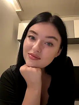 Snapshot of Angela_Fosterr chatting on 10/19/25, 05:13 Angela Fosterr online show from 10/19/25, 05:13