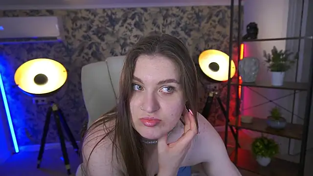 EmmyCharmm online show from 06/26/26, 05:45