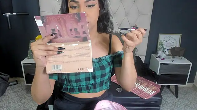 Andrys  online show from 02/19/25, 02:34