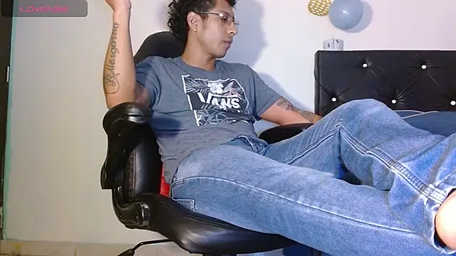 FuckHardlove online show from 12/03/24, 02:16