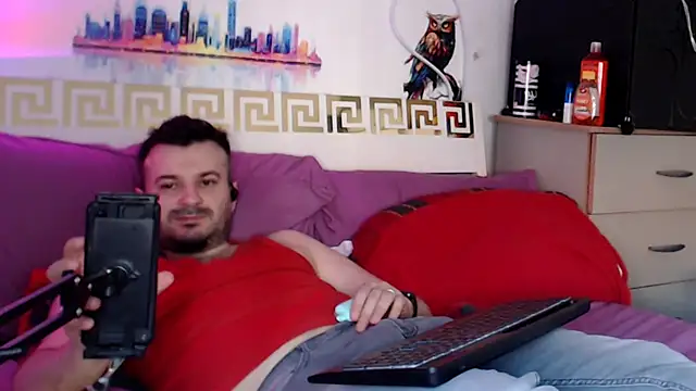 Snapshot of erotico69xxx chatting on 04/27/26, 10:46 erotico69xxx online show from 04/27/26, 10:46