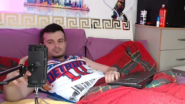 Snapshot of erotico69xxx chatting on 05/11/26, 12:33 erotico69xxx online show from 05/11/26, 12:33