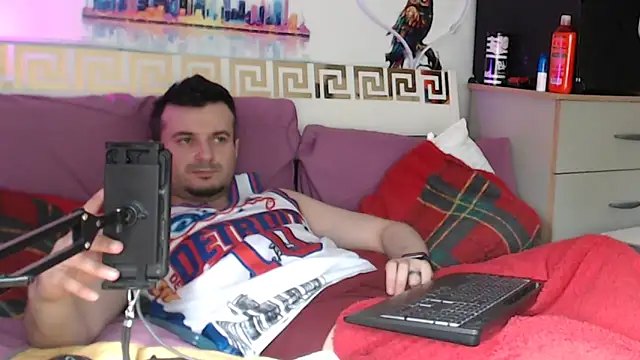 Snapshot of erotico69xxx chatting on 05/11/26, 04:15 erotico69xxx online show from 05/11/26, 04:15