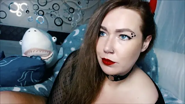 tia meow online show from 10/28/25, 01:14