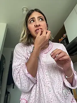 Ameellie online show from 12/20/25, 02:13