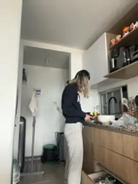 Ameellie online show from 04/14/26, 04:24