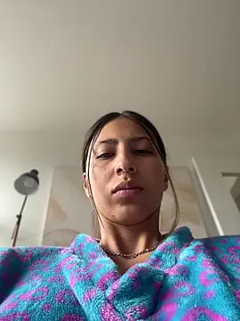 Ameellie online show from 04/17/26, 03:15