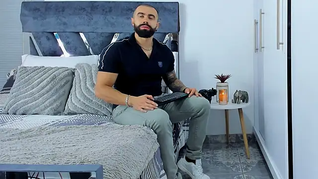 Zack Froone online show from 11/24/25, 03:01