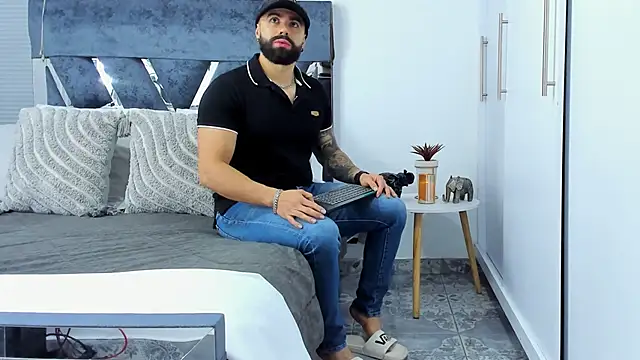 Zack Froone online show from 12/03/25, 12:25