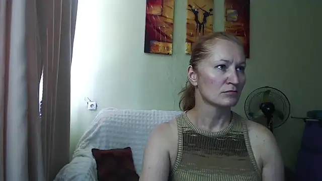 Snapshot of AmellyGrand chatting on 07/18/26, 01:04 AmellyGrand online show from 07/18/26, 01:04