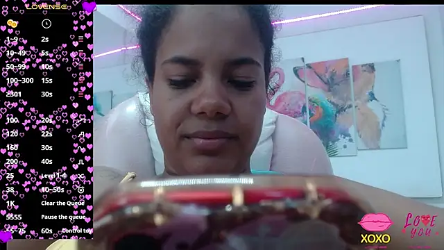 Snapshot of alegriamartinez chatting on 10/15/25, 07:14 alegriamartinez online show from 10/15/25, 07:14